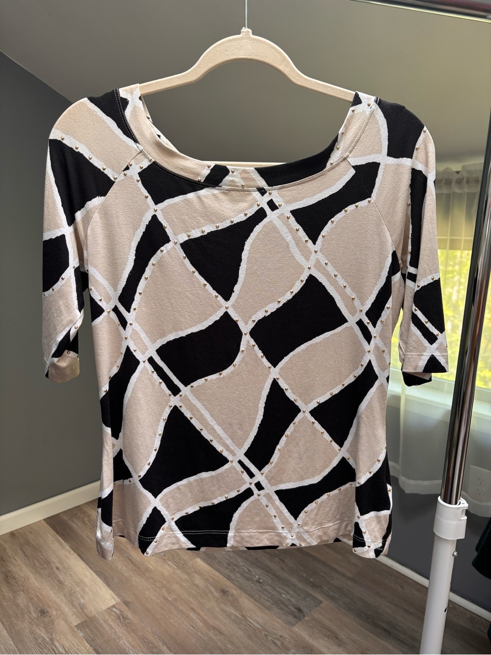 ST. JOHN Women’s Neutral Patterned Short Sleeve Top - Beige & Black